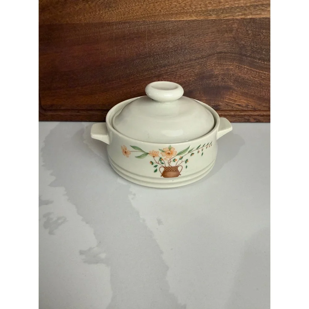 Vintage CountrySide Stoneware Collection Floral small Casserole Dish with Lid
